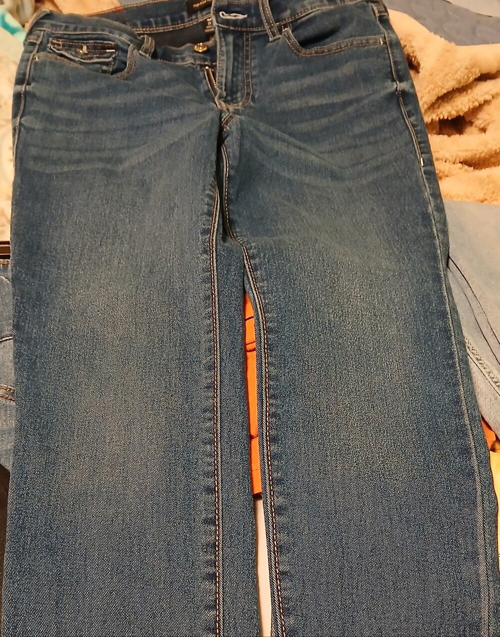 Straight-Leg Women’s Jeans in Blue Denim